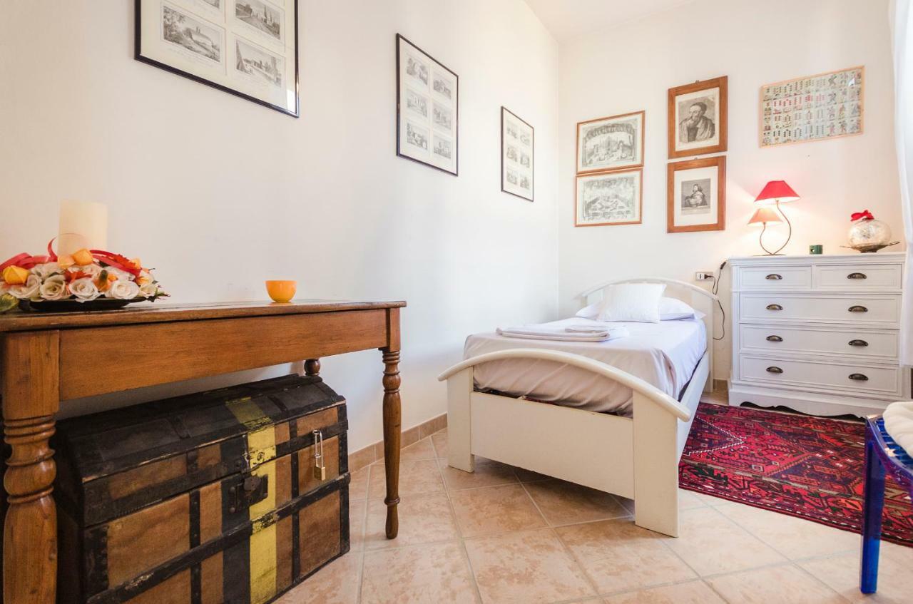 Lupari Apartment, Palazzo Storico Sotto Le Due Torri Болонья Экстерьер фото